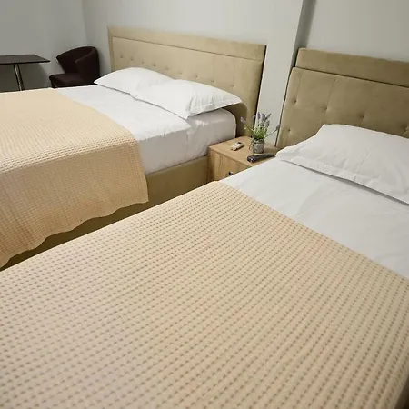 Niku Hotel