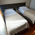 Niku Tirana